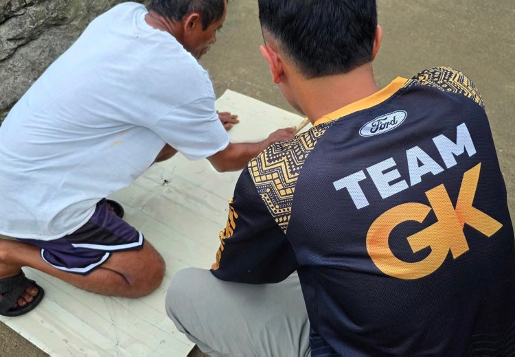 Man wearing a Ford Team Gk jersey